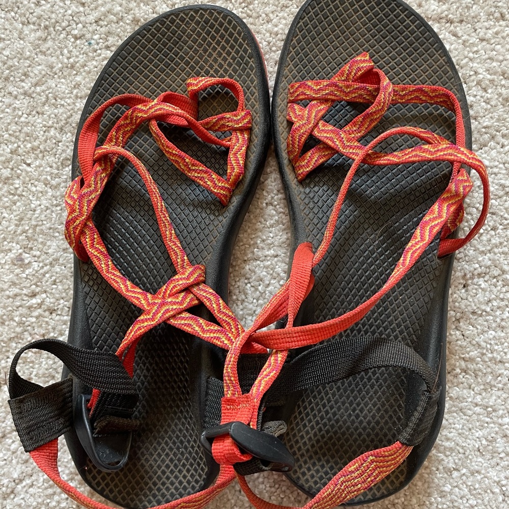 Pink/orange Chaco’s